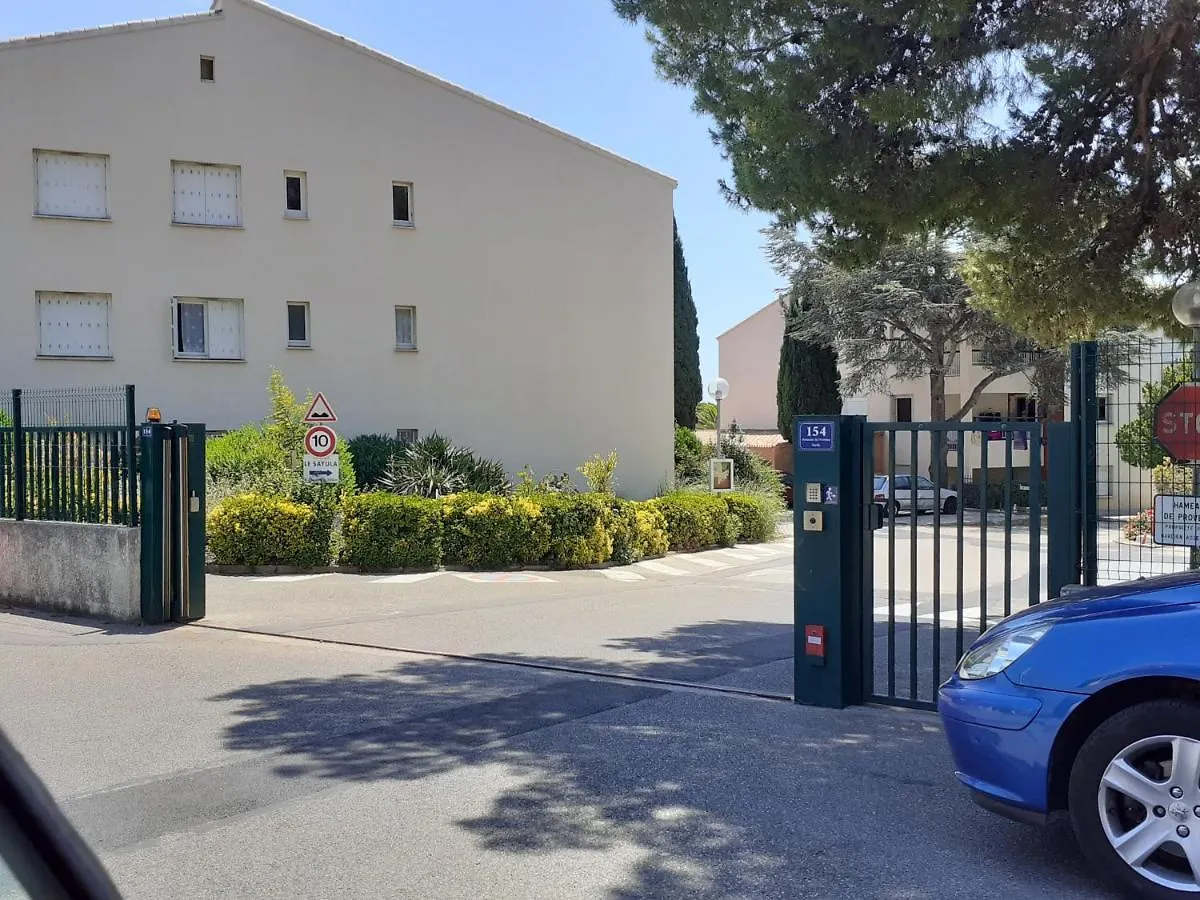Bandol Nature Et Loisirs: Parking/ Piscine France