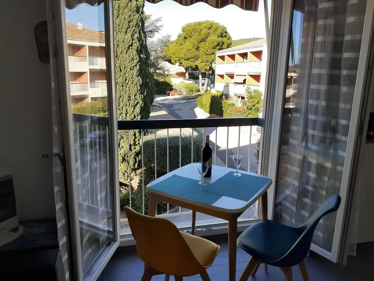 Apartment Bandol Nature Et Loisirs: Parking/ Piscine France